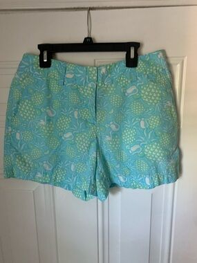 Vineyard Vines Aqua Pineapple Print Women’s Shorts Size 4
